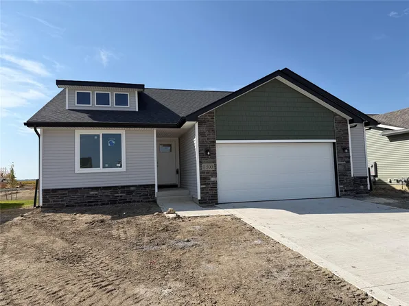 1500 Locust St, Waukee, IA 50263