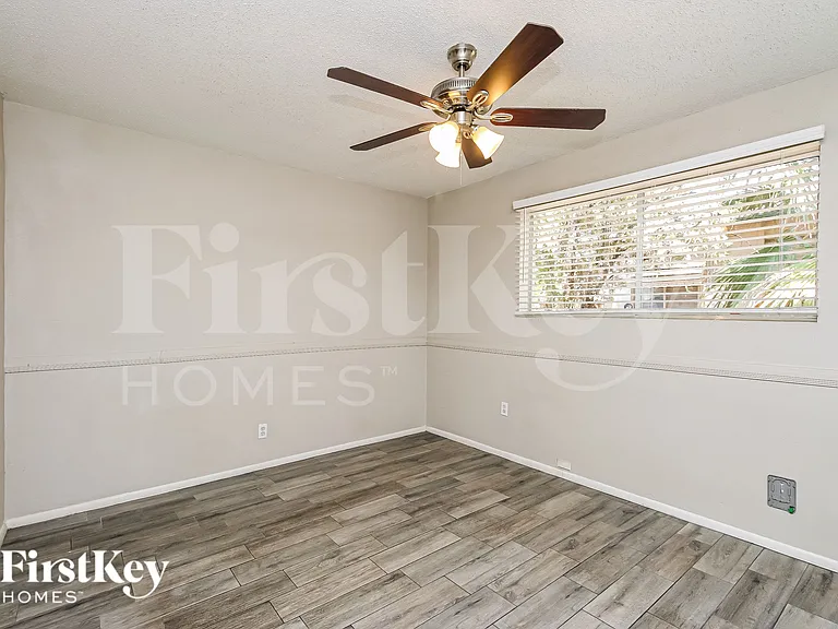 2030 E Aspen Ave — Photo 13