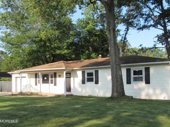 913 Larchmont Street, Toms River, NJ 08757