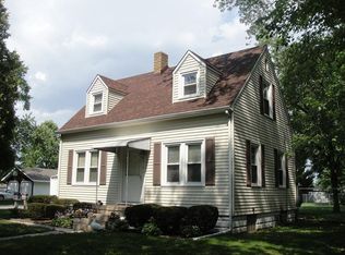 8313 Rutledge St, Merrillville, IN 46410