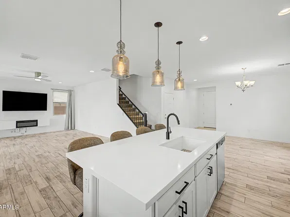 9242 S 168TH Drive, Goodyear, AZ 85338