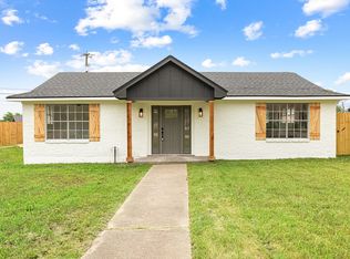 902 S Avenue I, Clifton, TX 76634