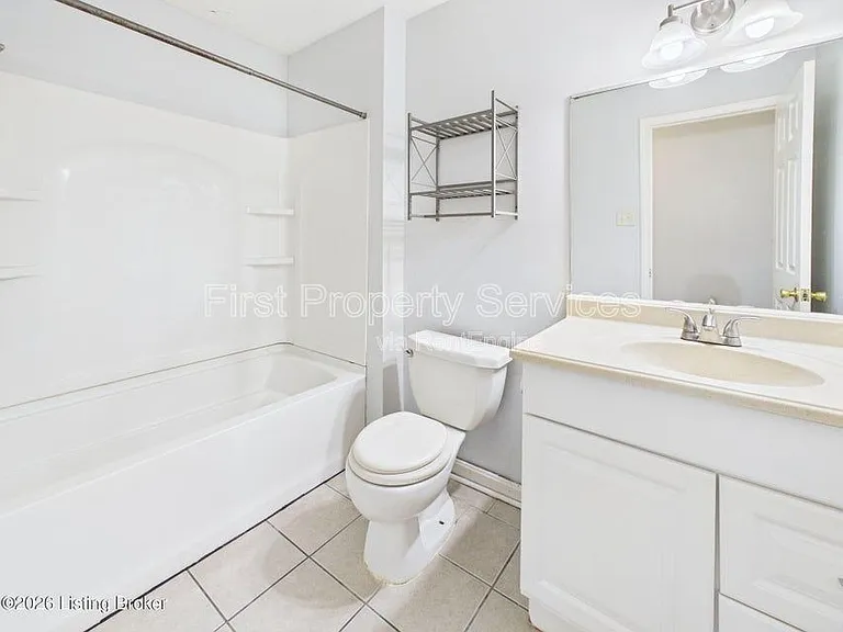 3831 Horne Ave #B — Photo 8