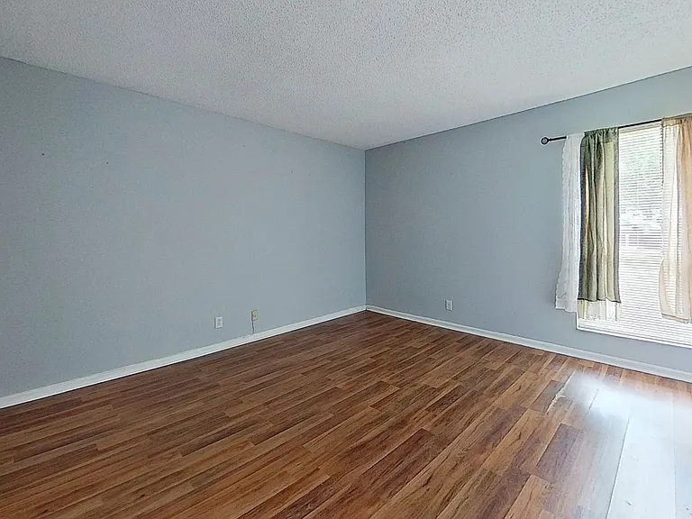 Comanche Street Duplexes — Photo 6
