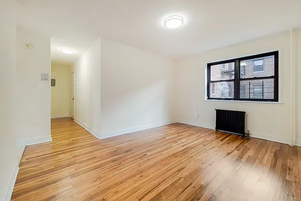 Rented by Revona Properties | media 3