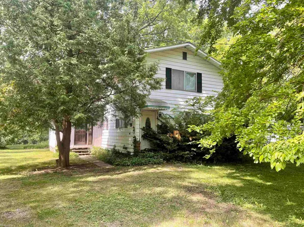 5035 Woodland Ln, East China, MI 48054