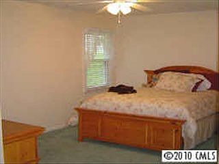 5th image of 7309 Leacroft Ct