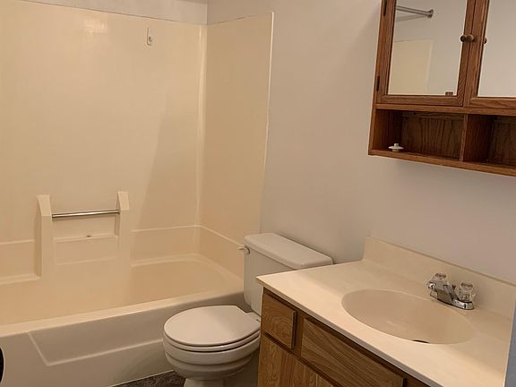 5th image of 1104 10th Ave N APT 8