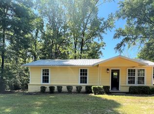 902 College Ave W, Wiggins, MS 39577