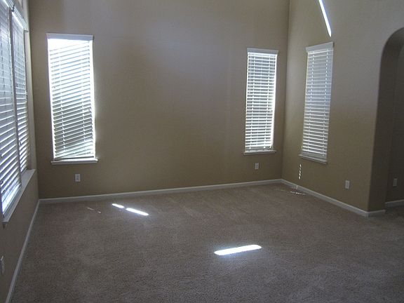2nd image of 1701 Chandler Dr