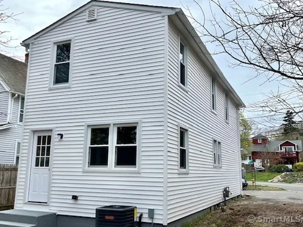 8 Alfred Court, Stratford, CT 06615