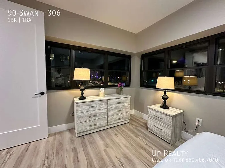 90 N Swan St #306 — Photo 12
