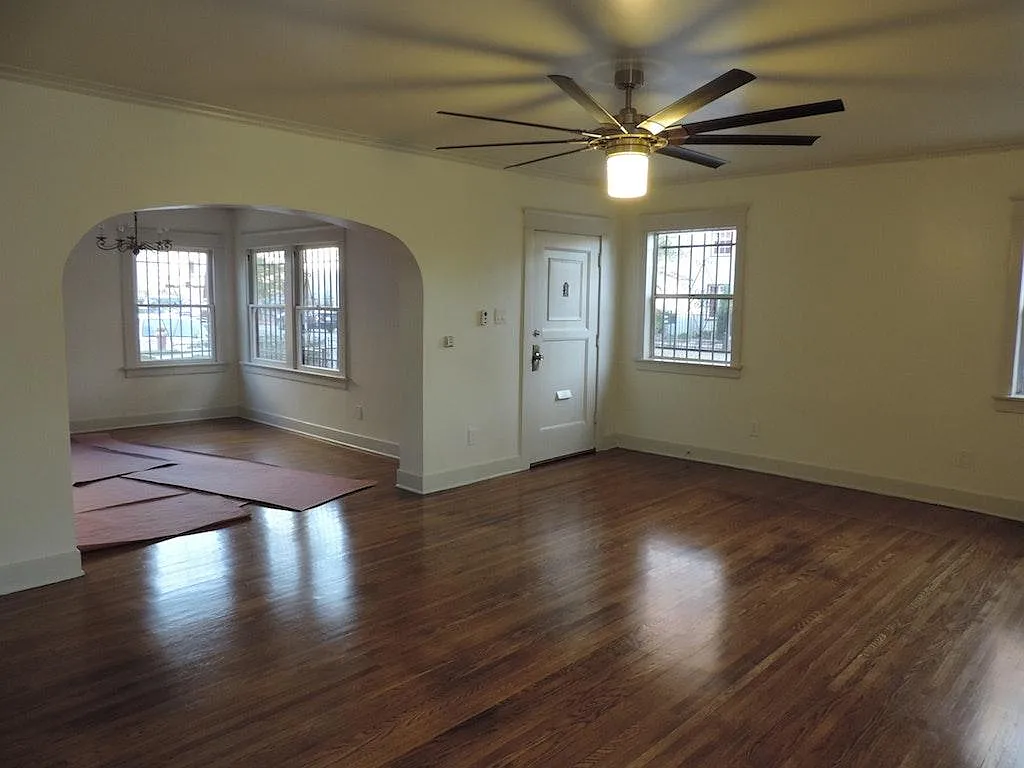 1159 N Wilton Place — Photo 2