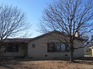 906 N 5th St, Ponca City, OK 74601