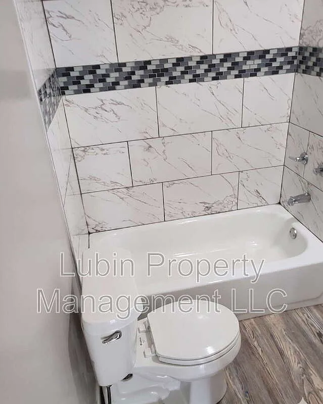 2 bed, 1.0 bath, $699 — Photo 4