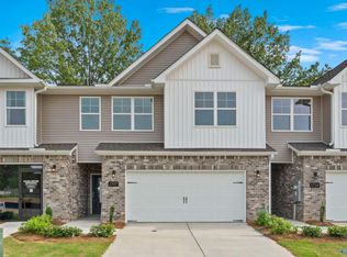 1717 Stampede Cir, Huntsville, AL 35803