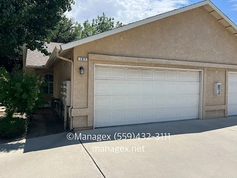 768 Spruce Ave #101 — Photo 3