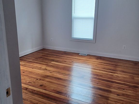 5th image of 935 3rd St NW APT 1