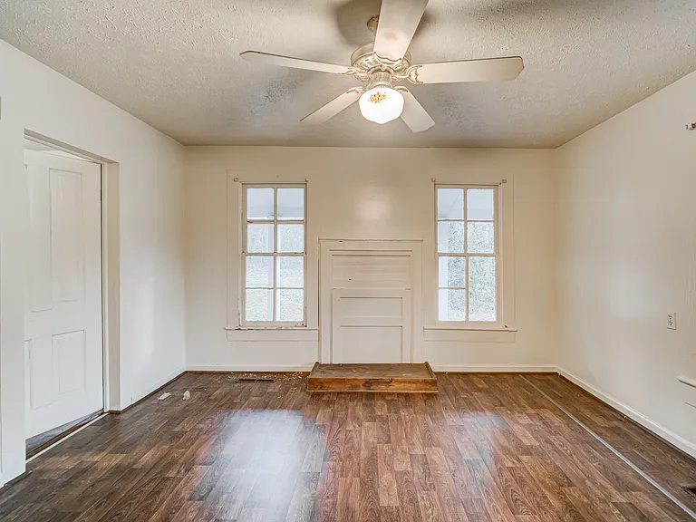 1290 Reavis Mountain Rd — Photo 15