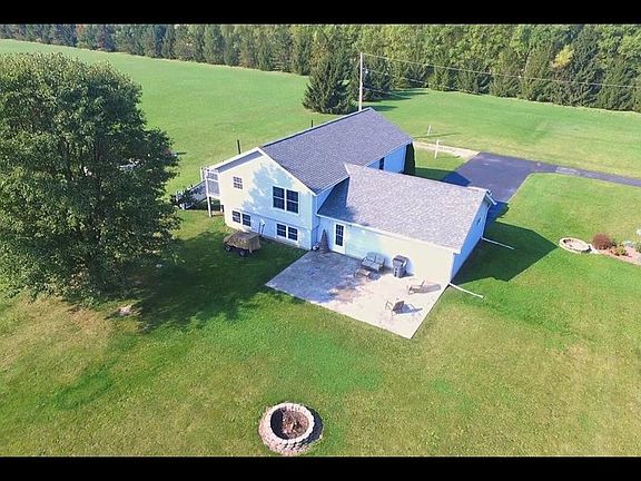 3rd image of 109 Fouke Dr