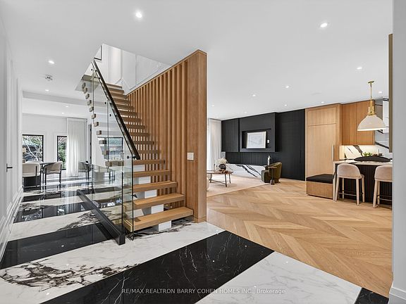 4th image of 62 Maple Ave
