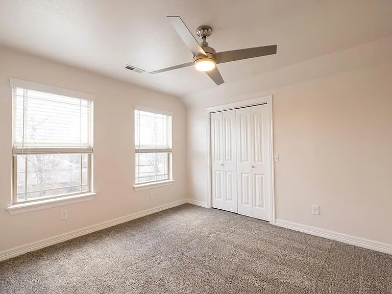 15th Place Townhomes — Photo 27