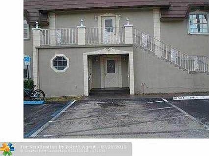 1st image of 501 SE 8th St APT 106