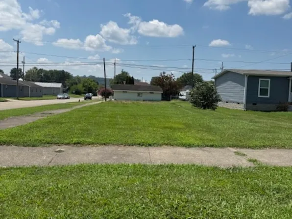 917 Mulberry St, Ironton, OH 45638