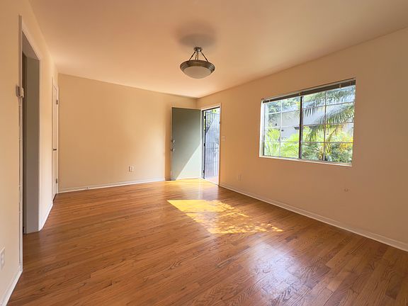 4th image of 719 Ramage St #1