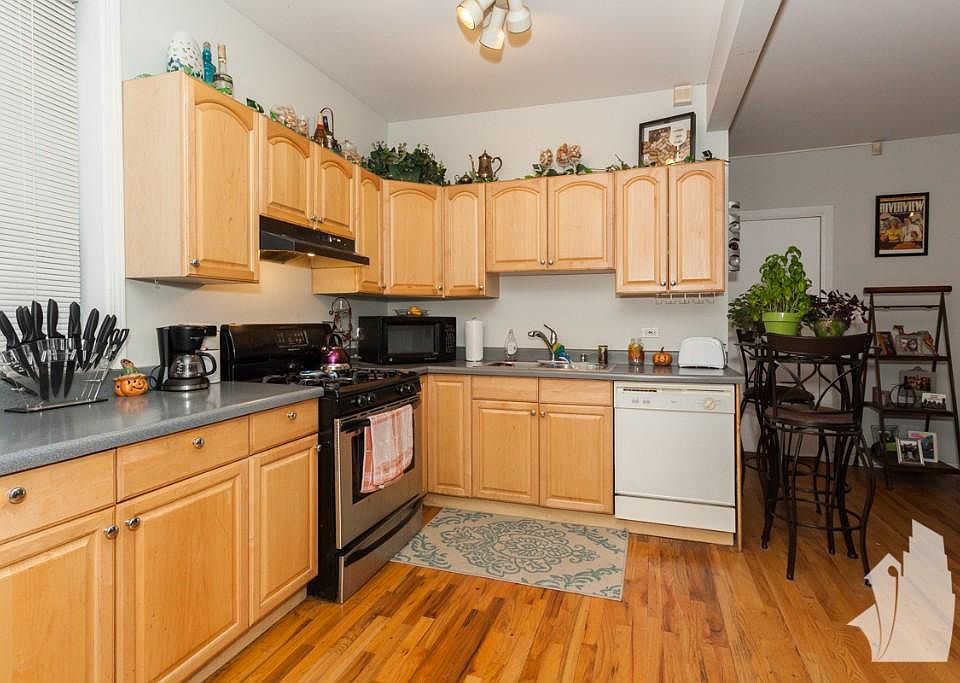 1st image of 2526 N Campbell Ave