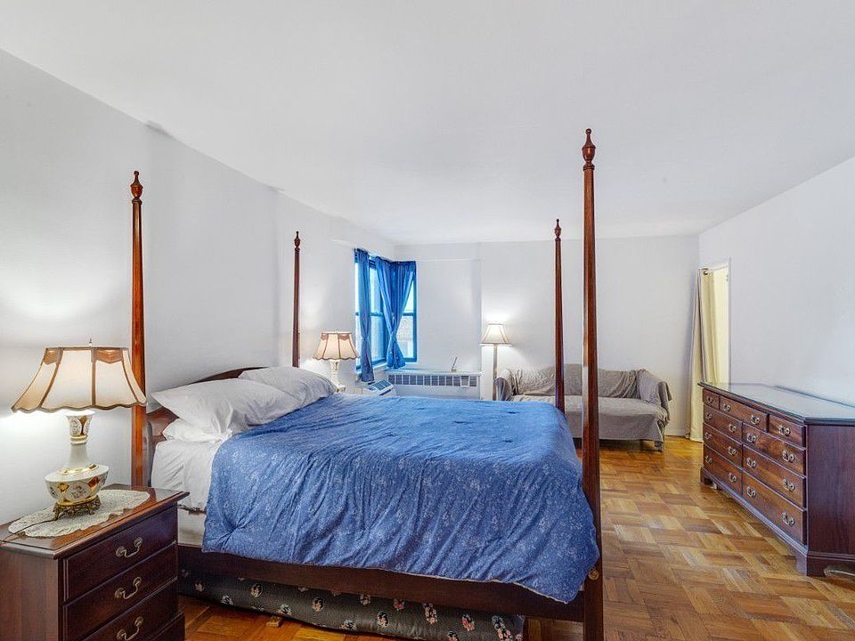 1st image of 1202 2nd Ave #15L