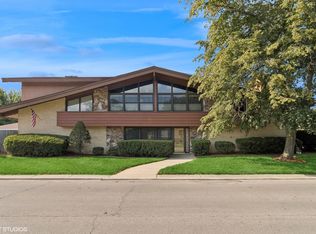 918 Augusta St, Melrose Park, IL 60160
