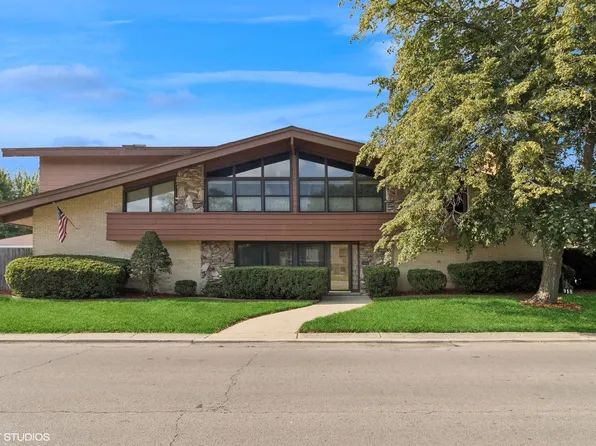 918 Augusta St, Melrose Park, IL 60160