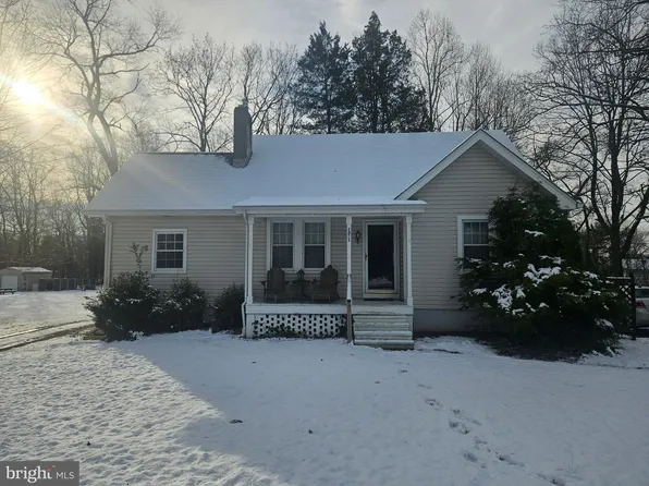 1081 E Butler Ave, Vineland, NJ 08361