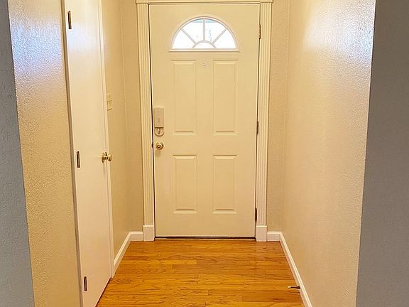 3rd image of 6128 Cliffside Dr