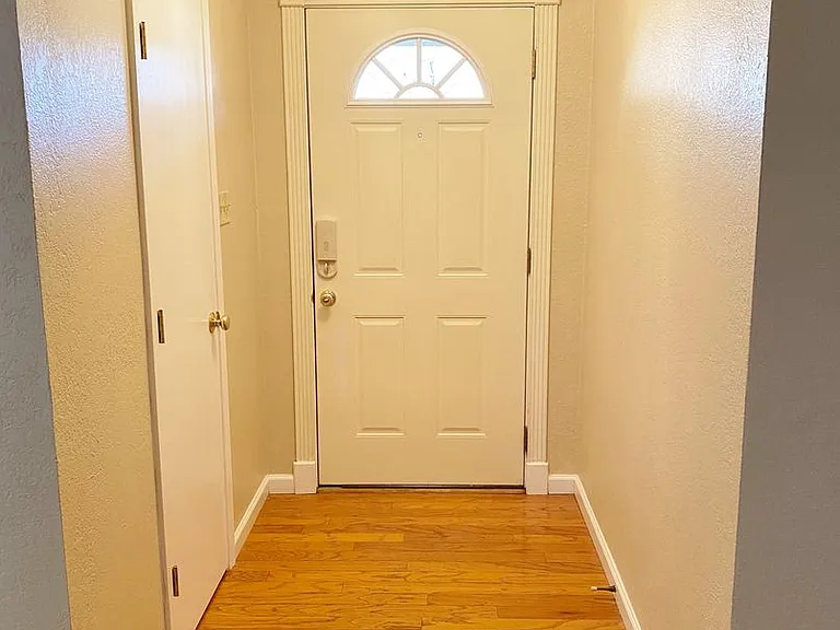 6128 Cliffside Dr — Photo 3