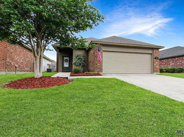 1370 Spanish Lakes Ave, Saint Gabriel, LA 70776