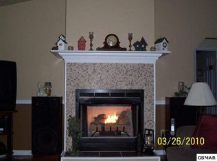 1067 Valley View Cir, Sevierville, TN 37876