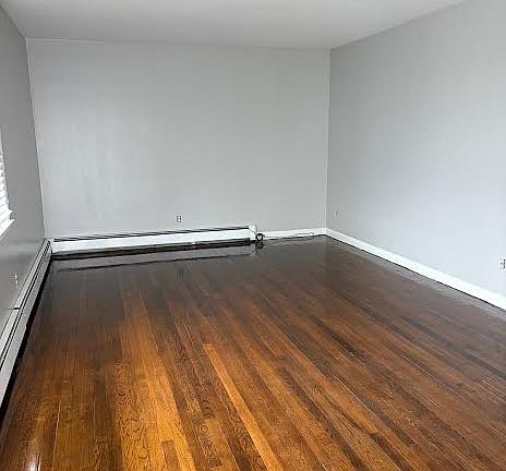 3rd image of 50 Trumbull Ave