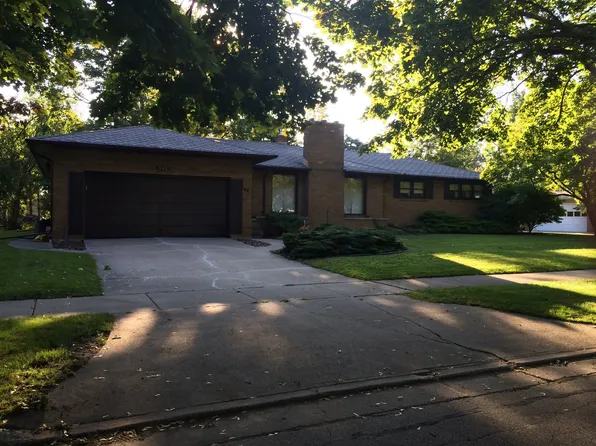 409 Sharpe St, Essexville, MI 48732