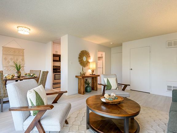 3rd image of 847 N Humboldt St APT 312