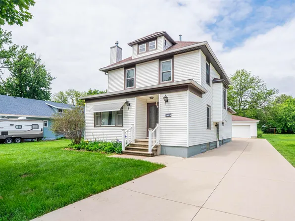 615 4th St, Merrill, IA 51038