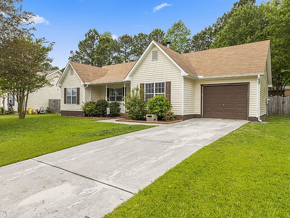 2nd image of 502 Jasmine Ln