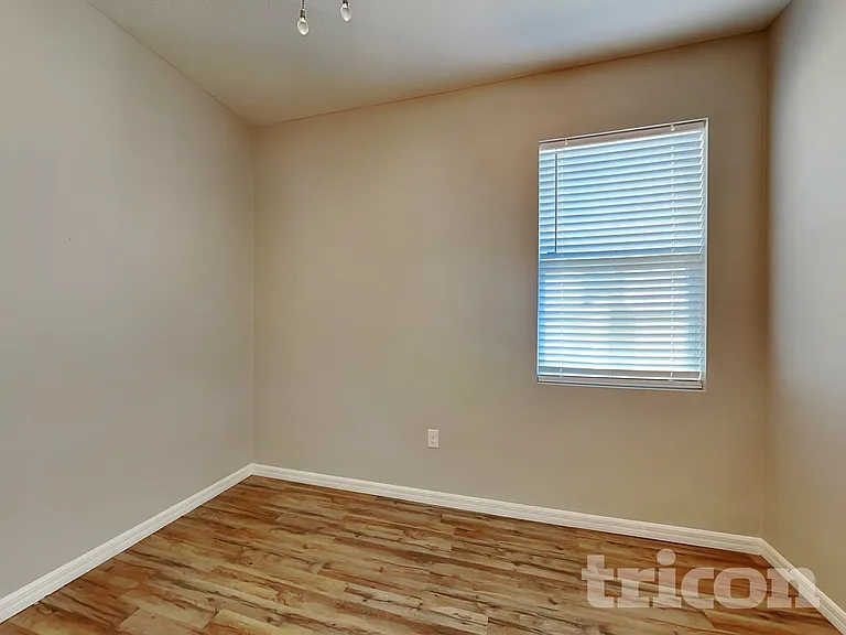 2361 Sanderling St — Photo 10