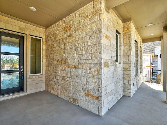 4th image of 434 Ashington Dr