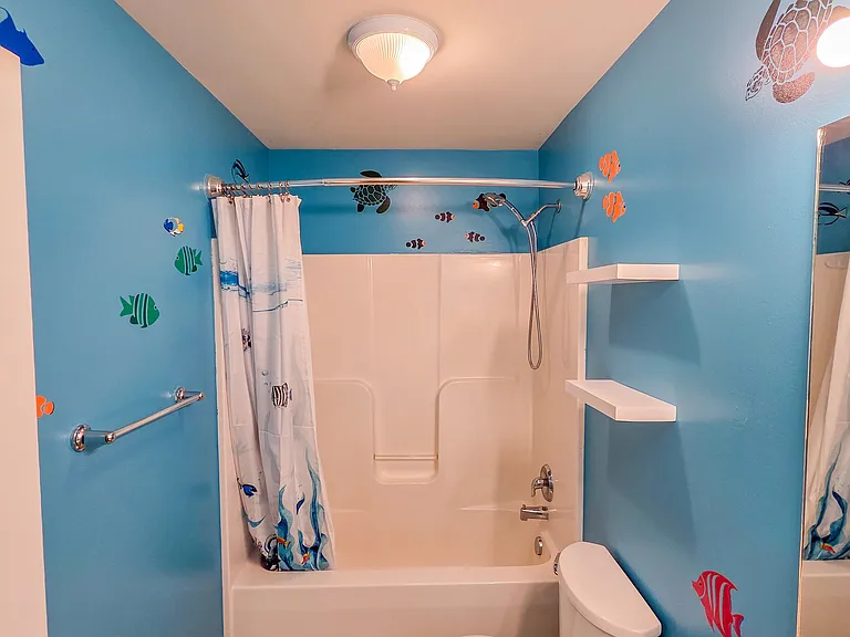 8401 Kennedy Dr — Photo 5