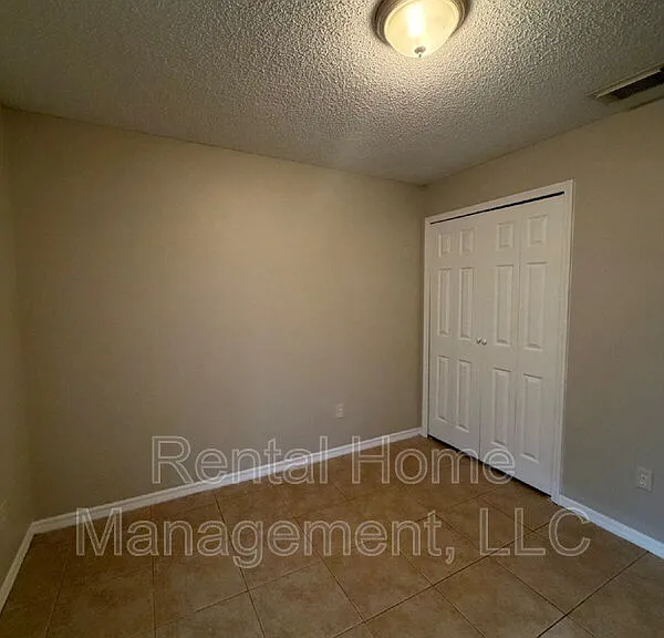 149 Hazel Blvd — Photo 7