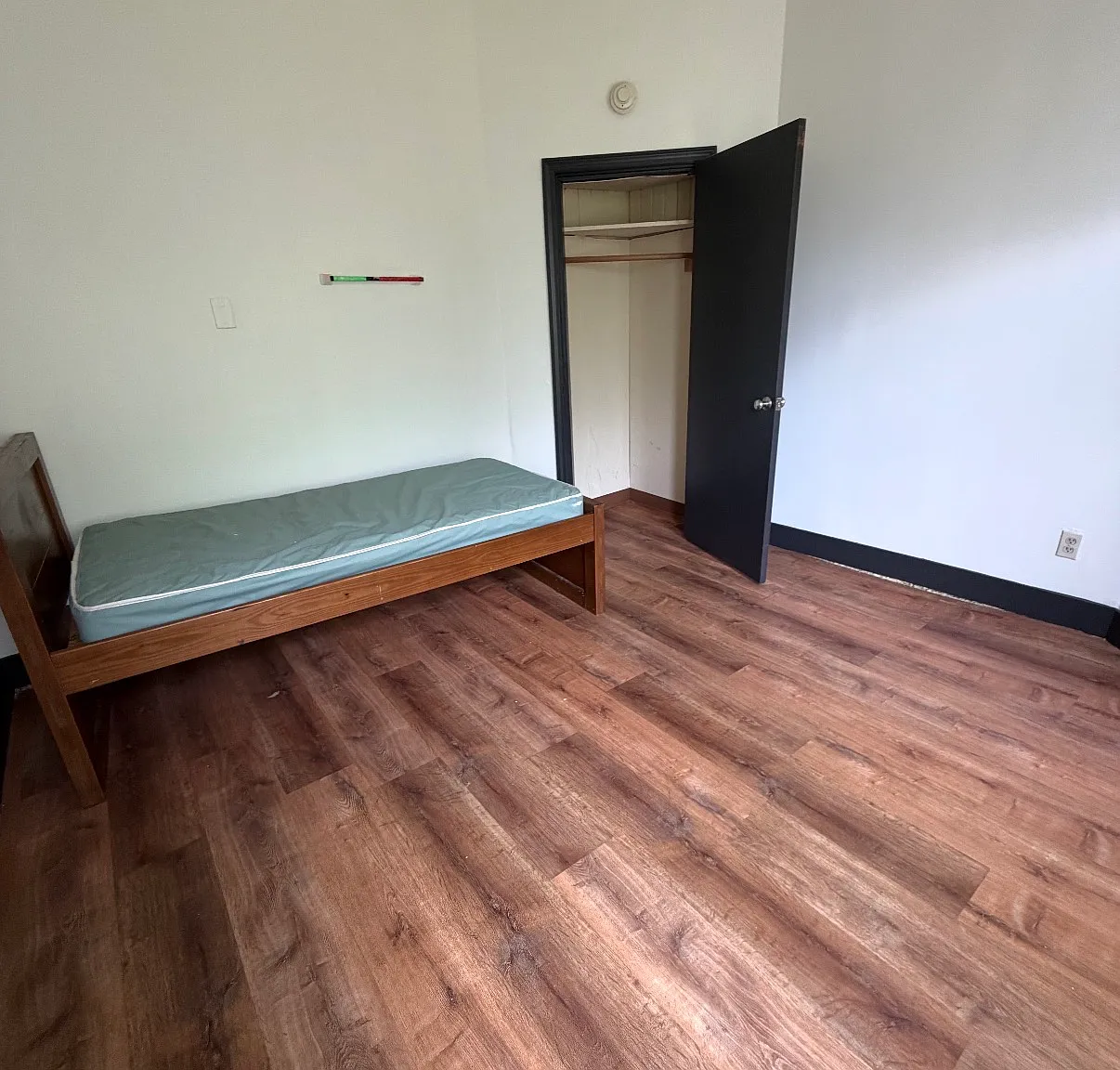 2 bed, $1,025 — Photo 1
