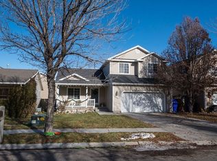 3655 E Blackhawk Rd, Eagle Mountain, UT 84005