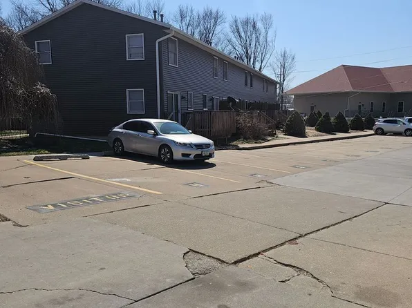3367 Hillandale Rd #&-2931, Davenport, IA 52806